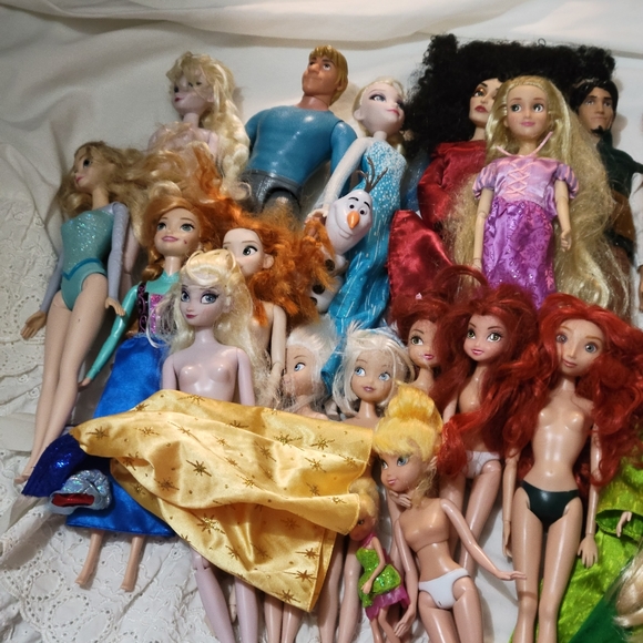 Disney Princess/Prince Dolls - Picture 2 of 4